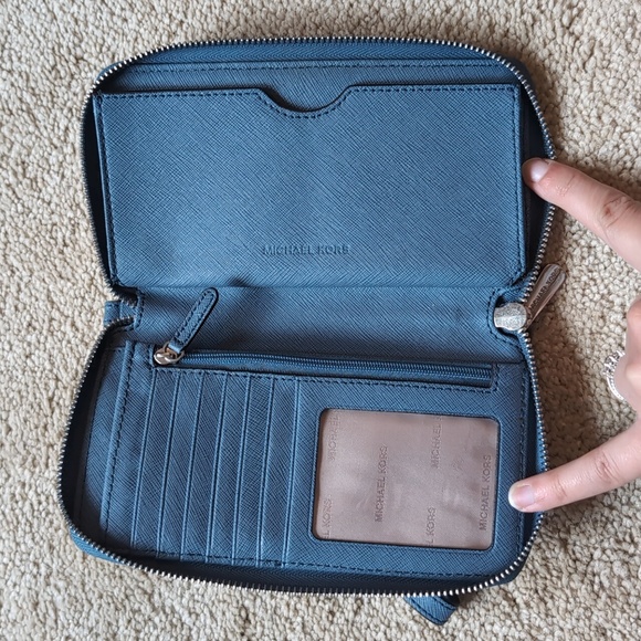 Michael Kors Blue Wristlet Wallet - Picture 2 of 6